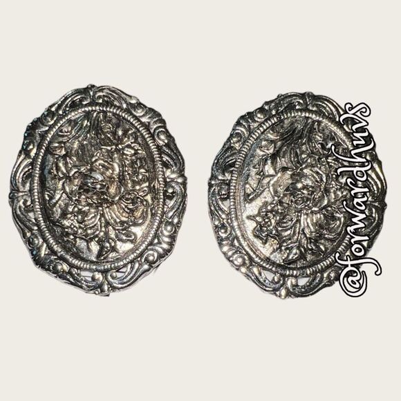 Vintage Silver Tone Framed Floral Clip On Earrings - Picture 1 of 8